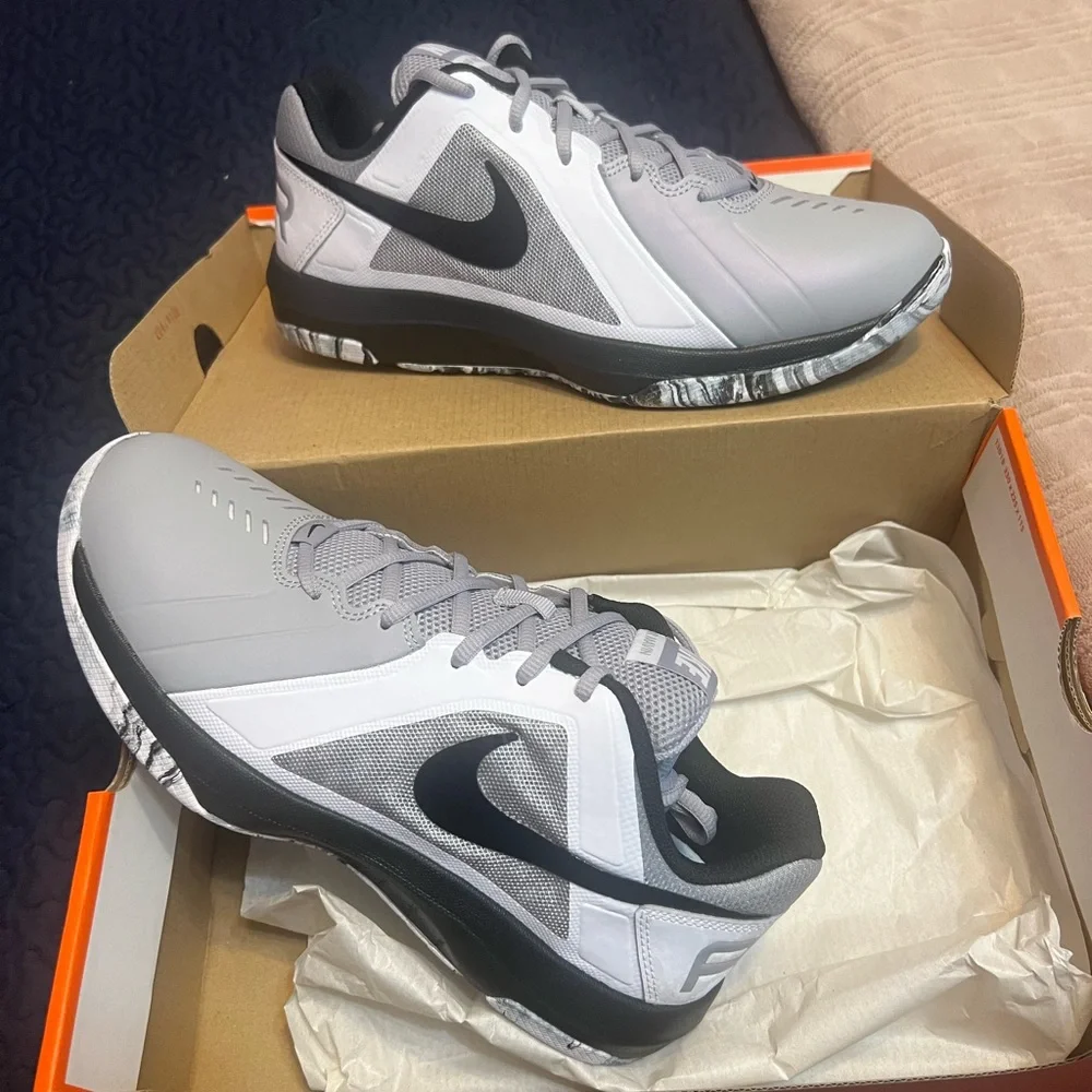 SOLD Brand new in box Nike Air Mavin Lows. Size 10 - Picture 3 of 4